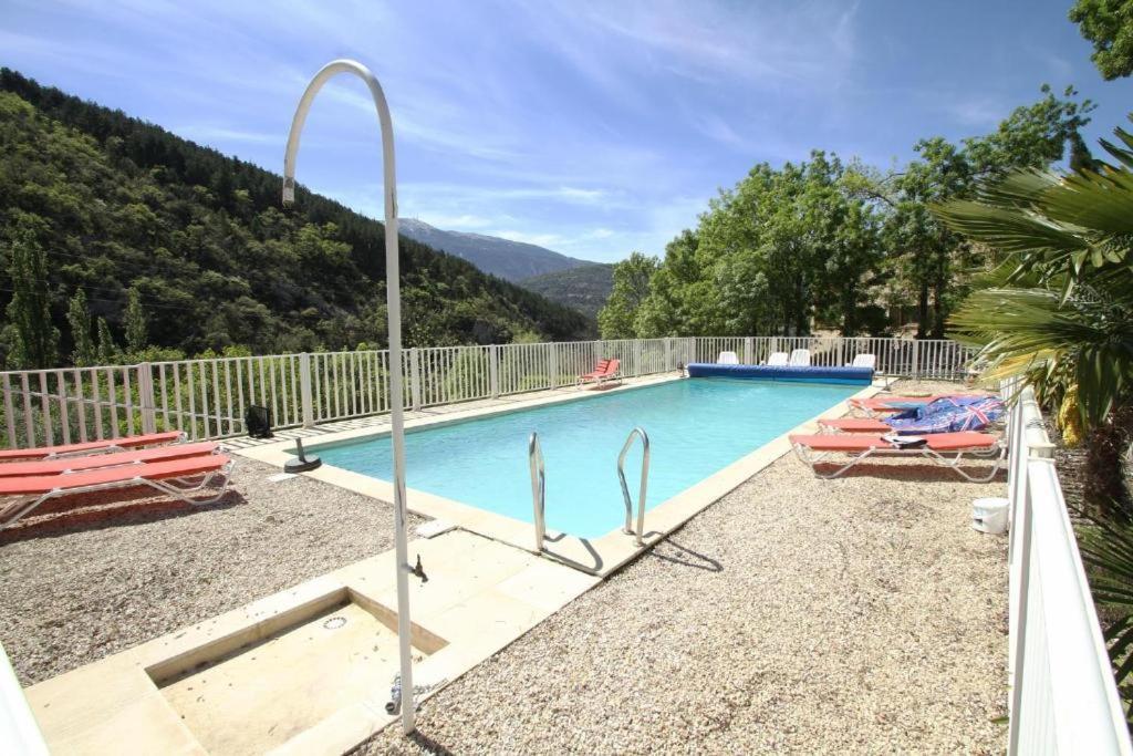 Les Chambres D'Hotes Du Mas Face Au Ventoux Plaisians Bagian luar foto